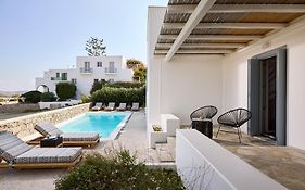 Manesis Suites